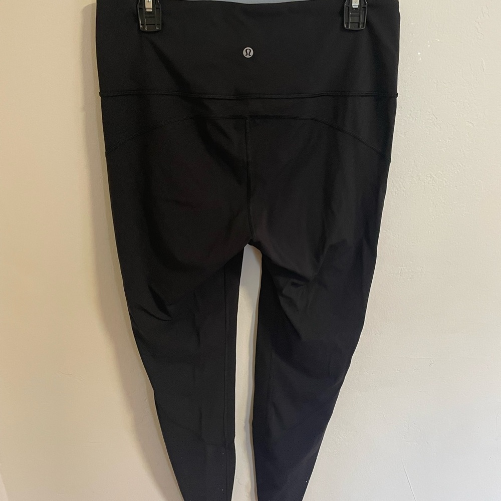 United edition lululemon leggings